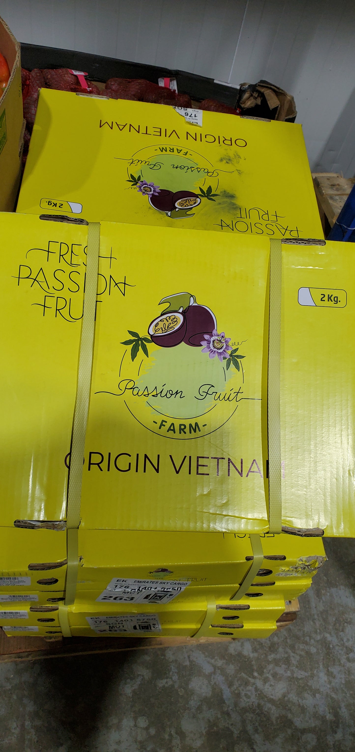 باشن فروت اصفر تايلاندي / 2kg yellow passion fruit Thailand