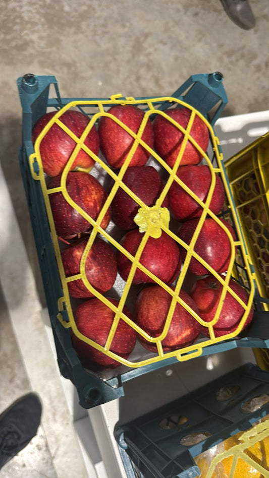 Apple Red/Iran basket تفاح احمر ايراني صغير