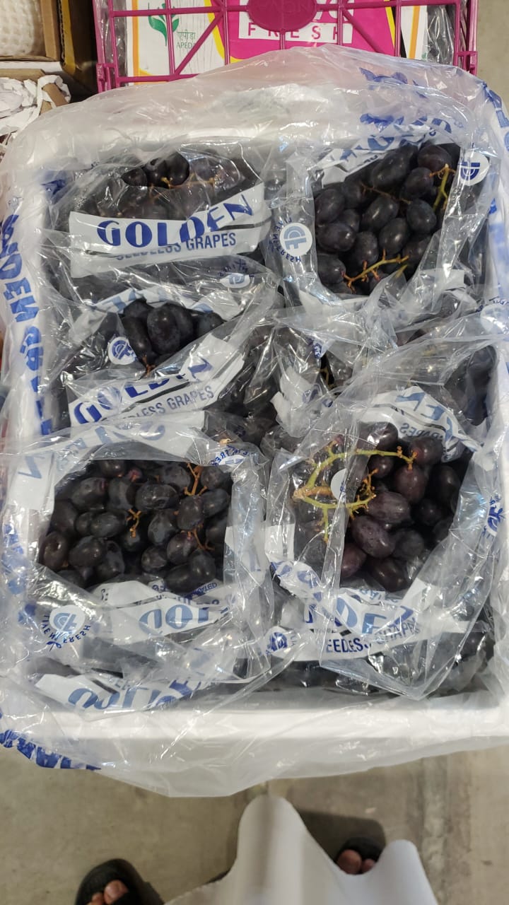 Grapes black/ India 4kg عنب اسود هندي فلين