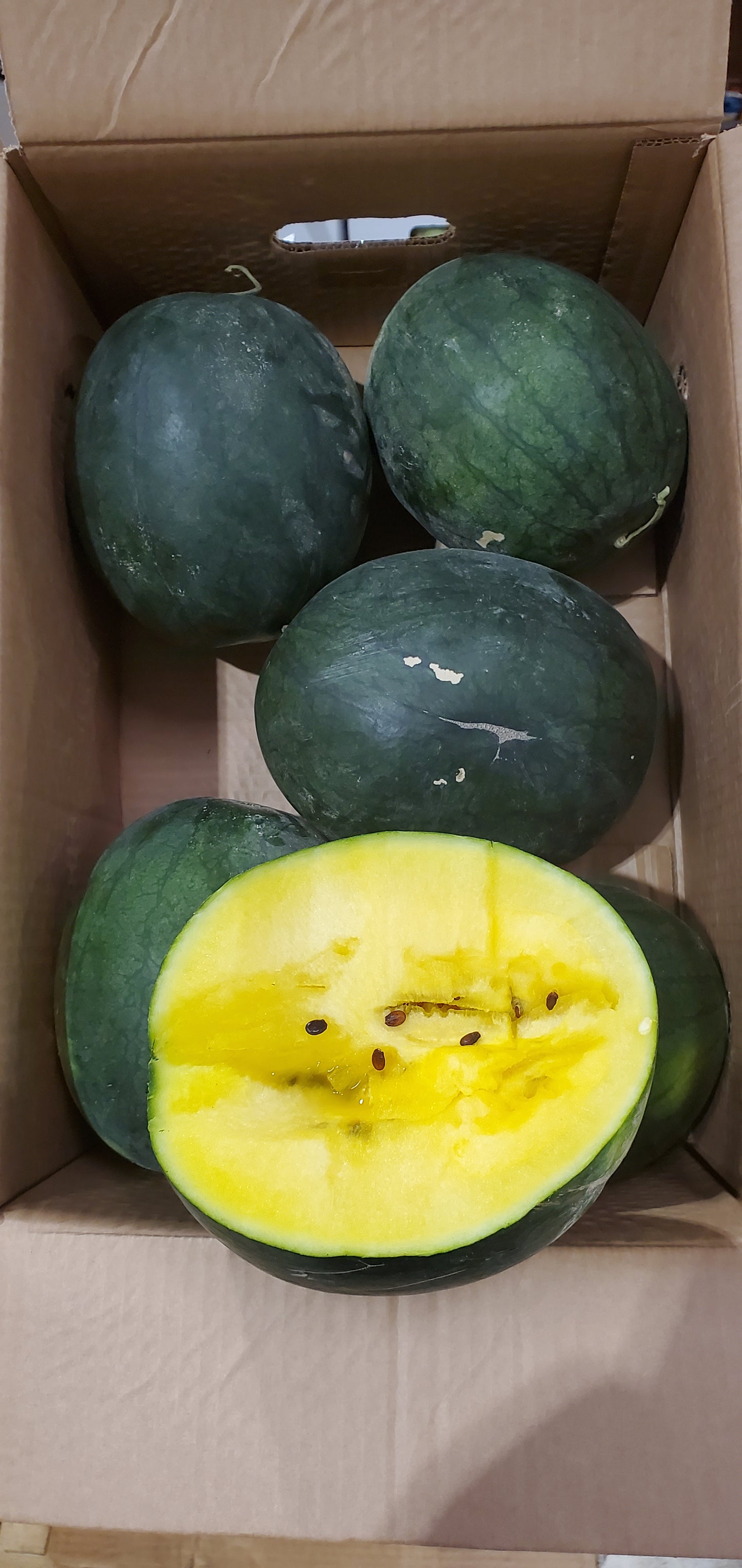 Watermelon Yellow Oman box بطيخ اصفر عماني